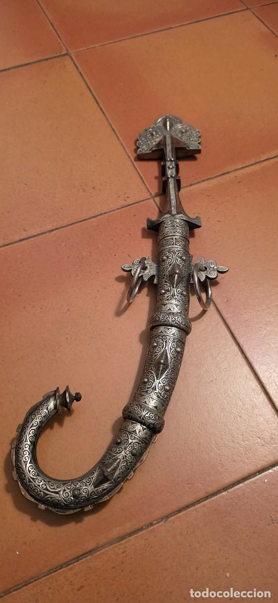 Militaria: Espectacular gumia plata o similar de exhibici&oacute;n antigua