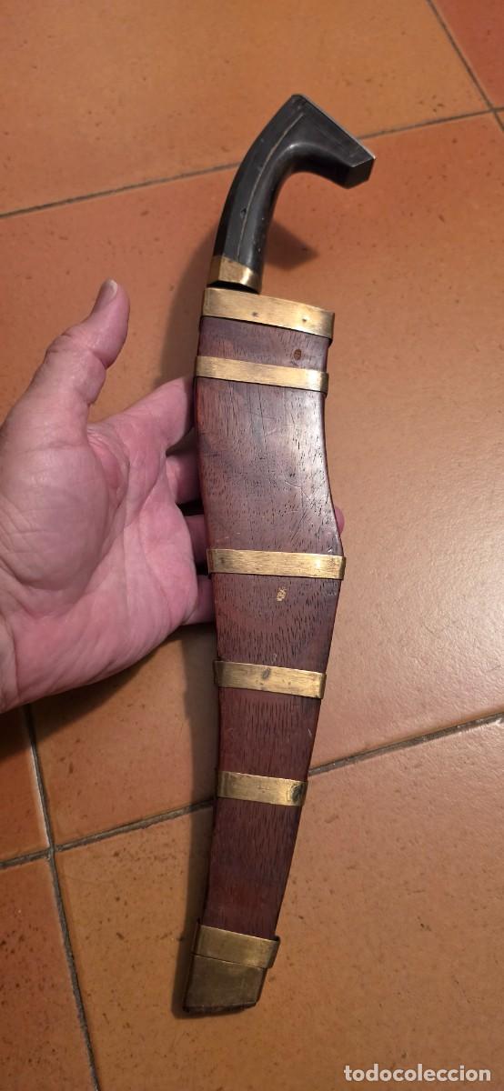 Militaria: Bonito badik Sumatra muy trabajado