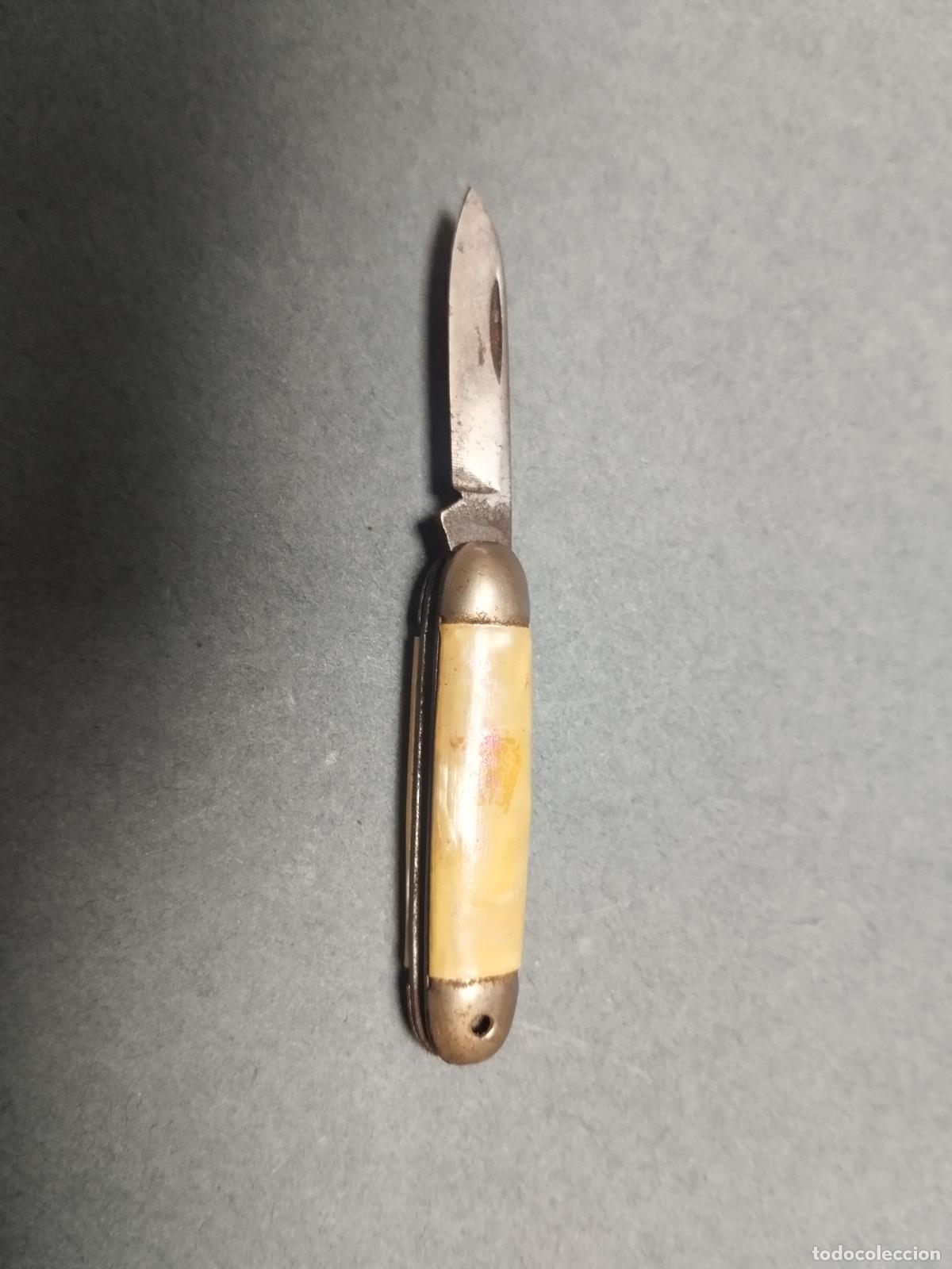Militaria: BZB 39 PEQUE&Ntilde;A NAVAJA NACARADA. MEDIDAS APROX. 7 CM ABIERTA Y 4 CM CERRADA
