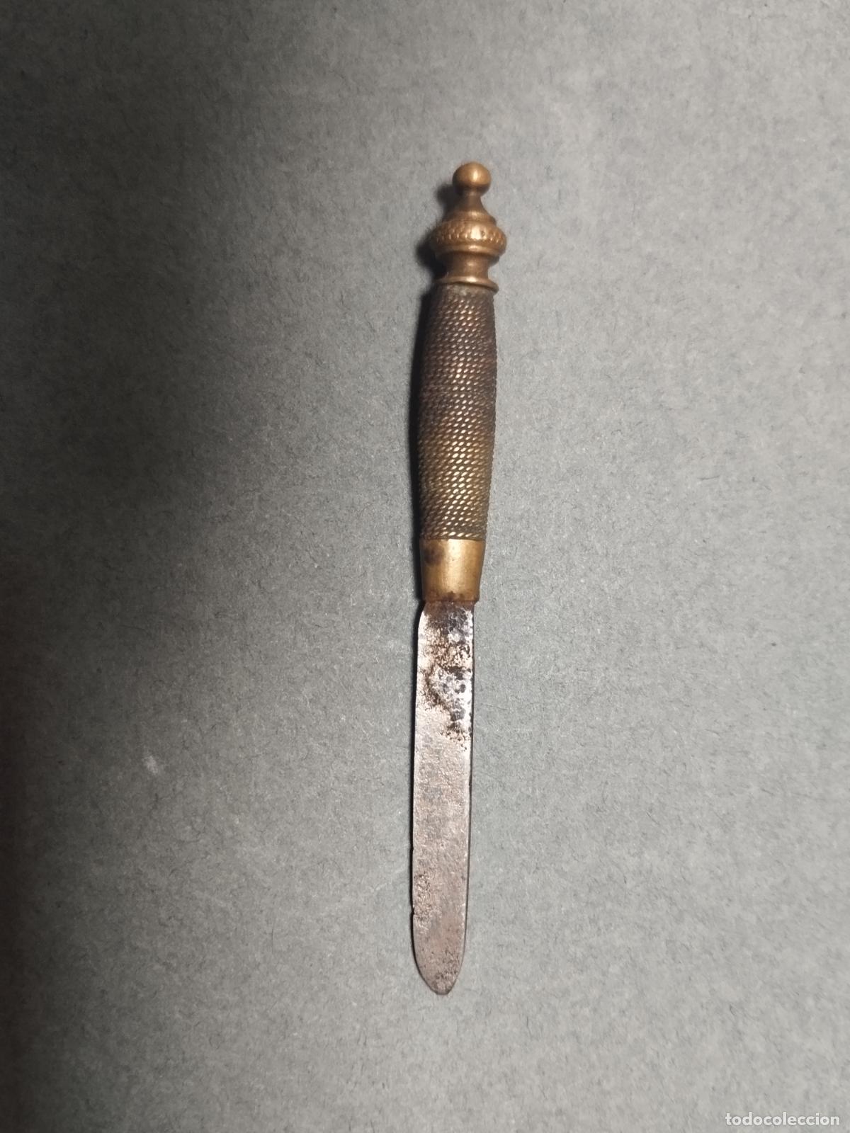 Militaria: BZB 36 PEQUE&Ntilde;O CUCHILLO. SIN MARCA. MEDIDAS APROX. 7 CM ENTERO Y 3 CM HOJA