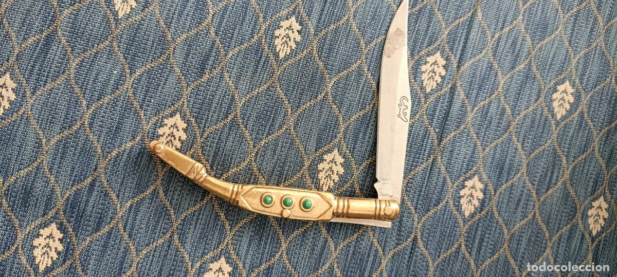Militaria: Navaja cl&aacute;sica r&eacute;plica