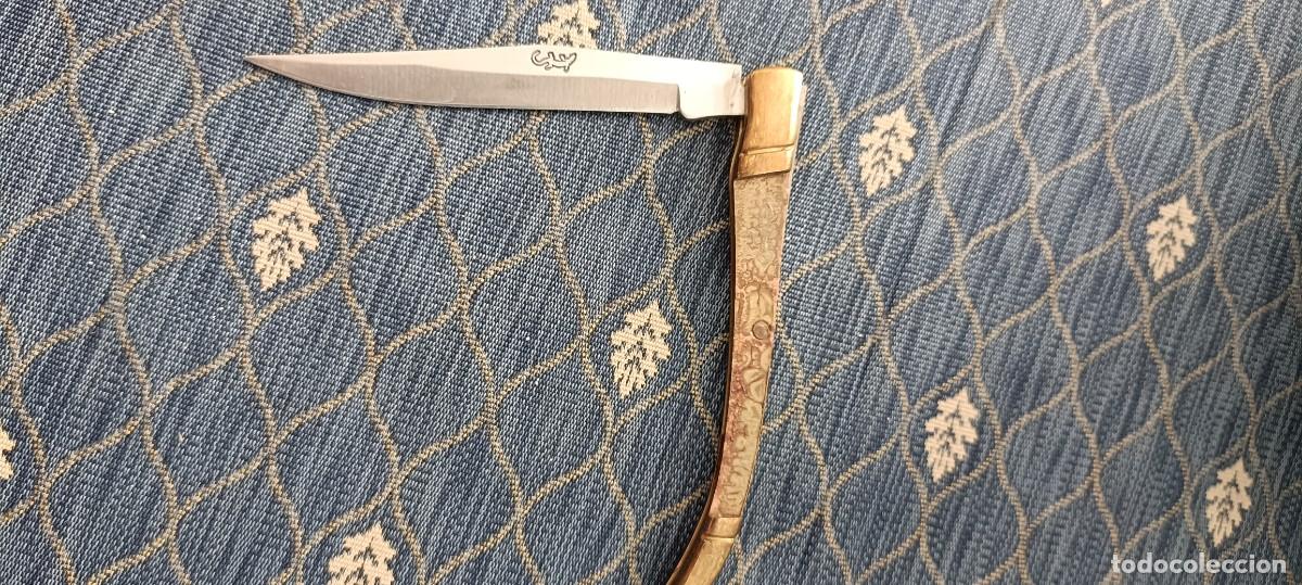 Militaria: Navaja cl&aacute;sica sevillana sin cachas
