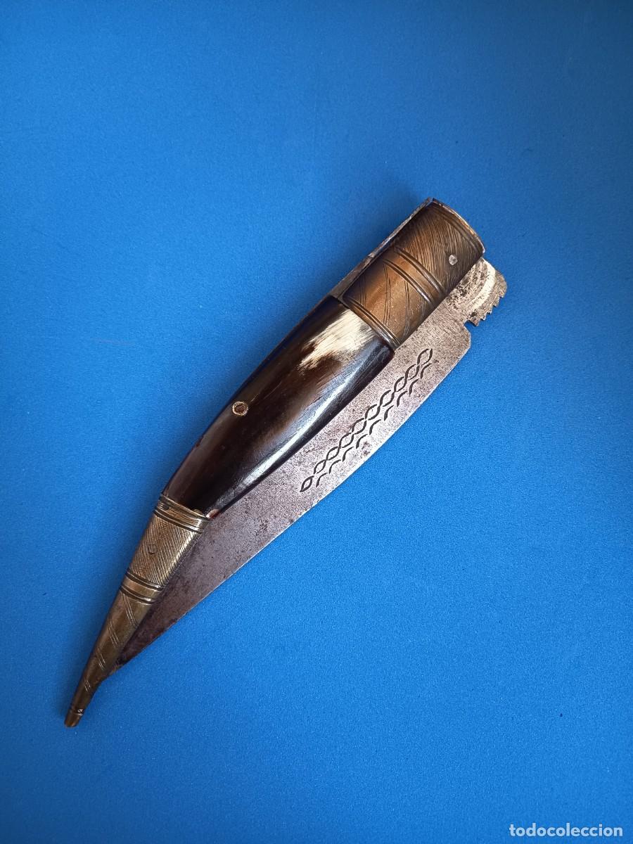 Militaria: Navaja Sevillana antigua