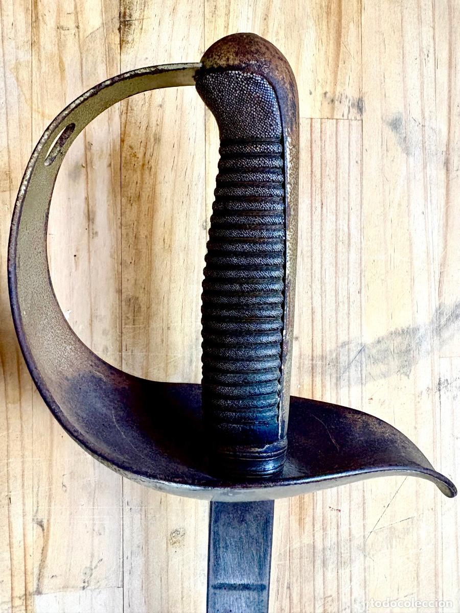 Militaria: Antiguo Sable Oficial de Infanter&iacute;a modelo 1886 fabricado en Toledo en 1886.