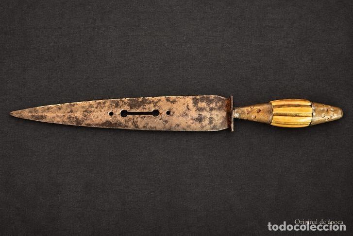 Militaria: (NA-261005)CUCHILLO DAGA DE ALBACETE