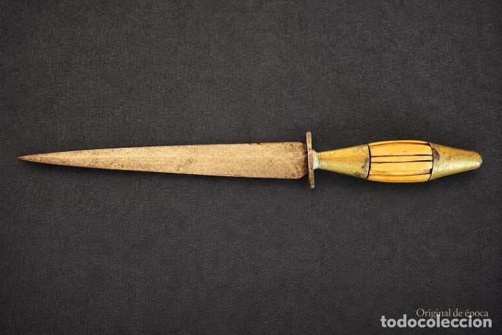 Militaria: (NA-261006)CUCHILLO DAGA DE ALBACETE