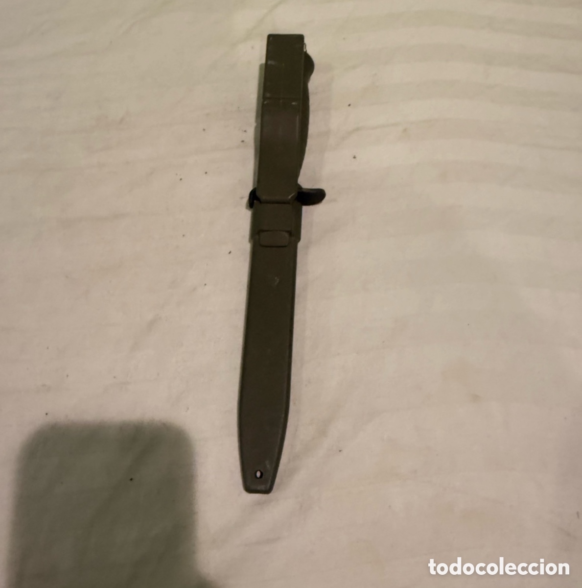 Militaria: ANTIGUA BAYONETA MILITAR SIGLO XX CON FUNDA VERDE OLIVA Y AC
