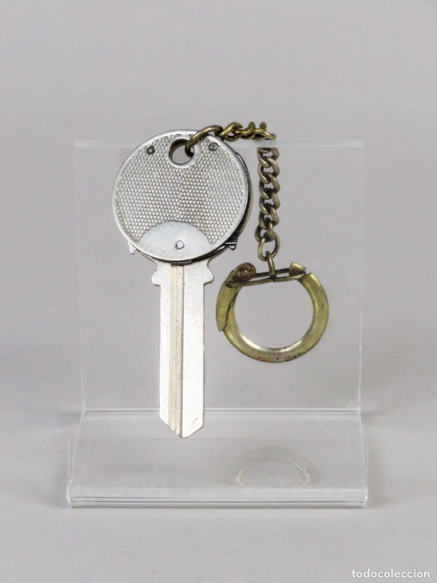 Militaria: Navaja llavero en forma de llave con accesorios de manicura Ibi Paya siglo XX