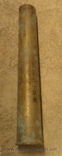Militaria: Vaina inerte de 62 cms aprox, de lat&oacute;n - Foto 1
