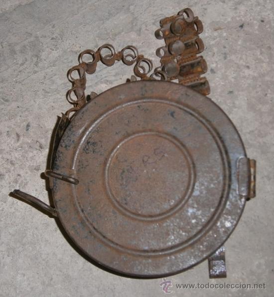 Militaria: Cargador con cinta - Foto 1