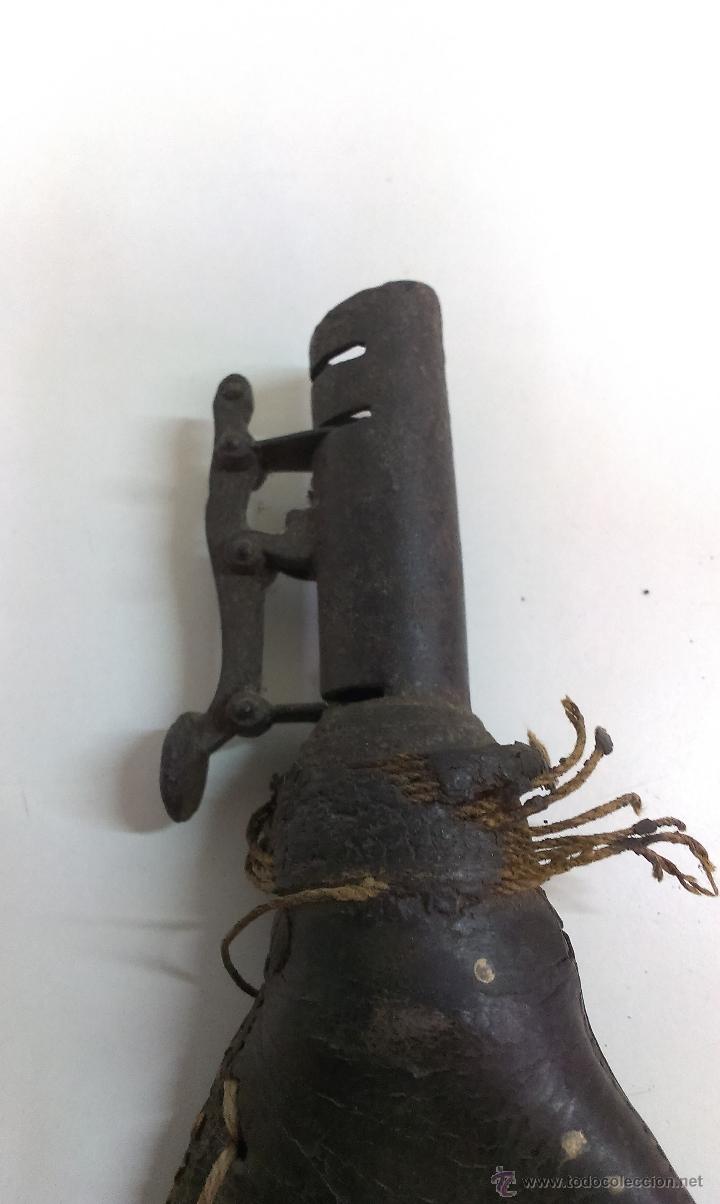 Militaria: DOS POLVORERAS ( MUY ANTIGUAS ) - Foto 5