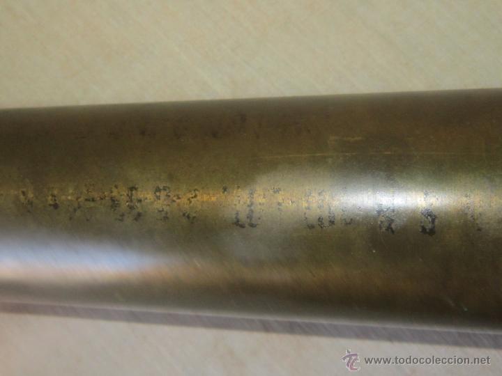 Militaria: ANTIGUA VAINA VAC&Iacute;A DE PROYECTIL EN BRONCE - - Foto 3