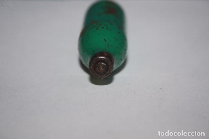 Militaria: Antigua bombona de CO2 - Sin utilizar - Foto 2