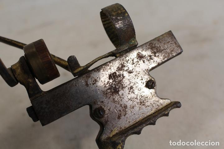 Militaria: carga cartuchos antiguo - Foto 2