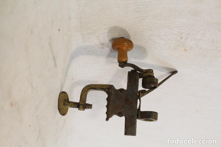 Militaria: carga cartuchos antiguo - Foto 5