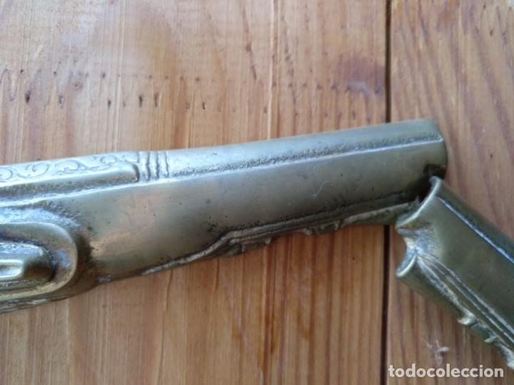 Militaria: 2 medias pistolas de bronce - Foto 2