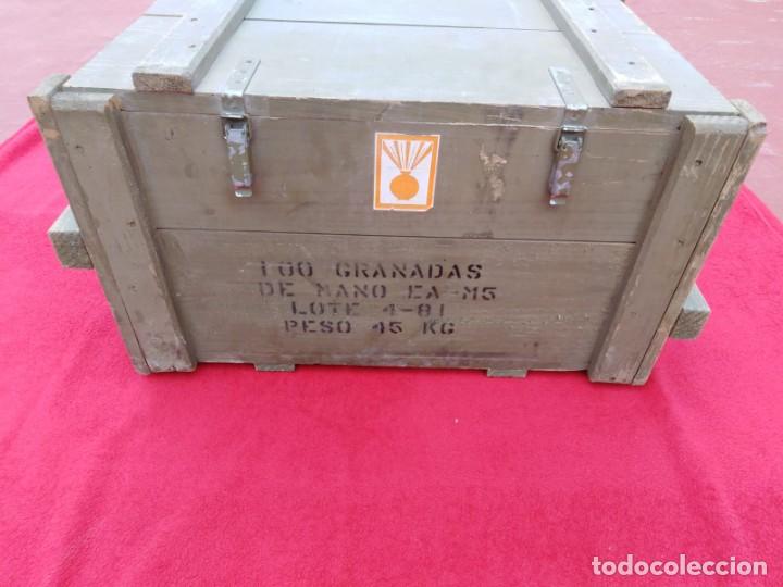 Militaria: Caja de granadas - Foto 2