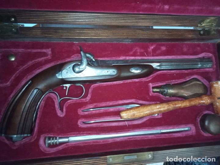 Militaria: PISTOLA DE DUELO EN CAJA CON SUS COMPLEMENTOS - Foto 3