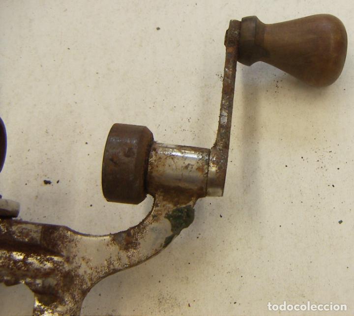 Militaria: &Uacute;TIL PARA CARGAR CARTUCHOS DE CAZA - Foto 4
