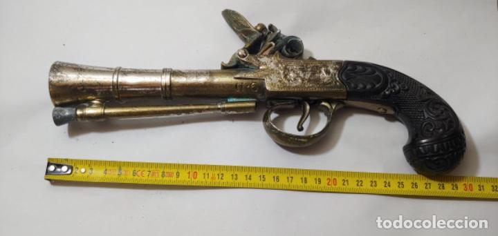Militaria: Réplica de pistola L. Richards nº 6 y regalo también réplica, una daga. - Foto 9 - 252361565