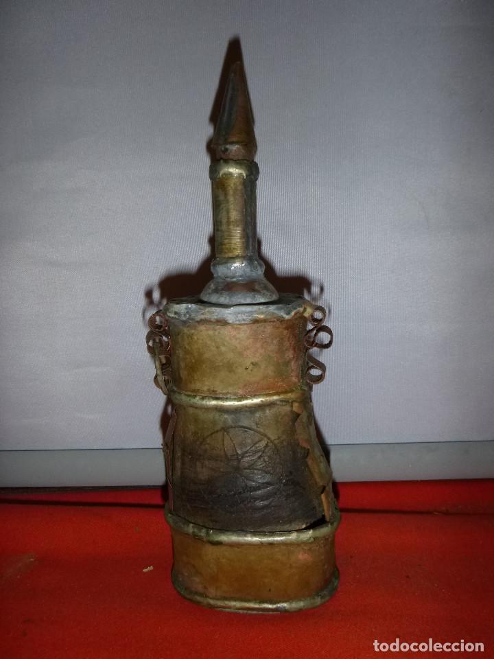 Militaria: POLVORERA DE ASTA DE TORO Y HOJALATA - Foto 1