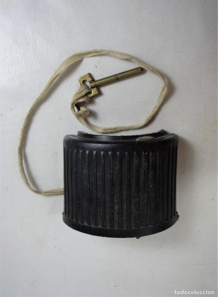 Militaria: BANDEROLA O SEGURO DE DISTANCIA CON PASADOR DE LA GRANADA DE MANO PO III PLASTICAS ORAMIL - 5