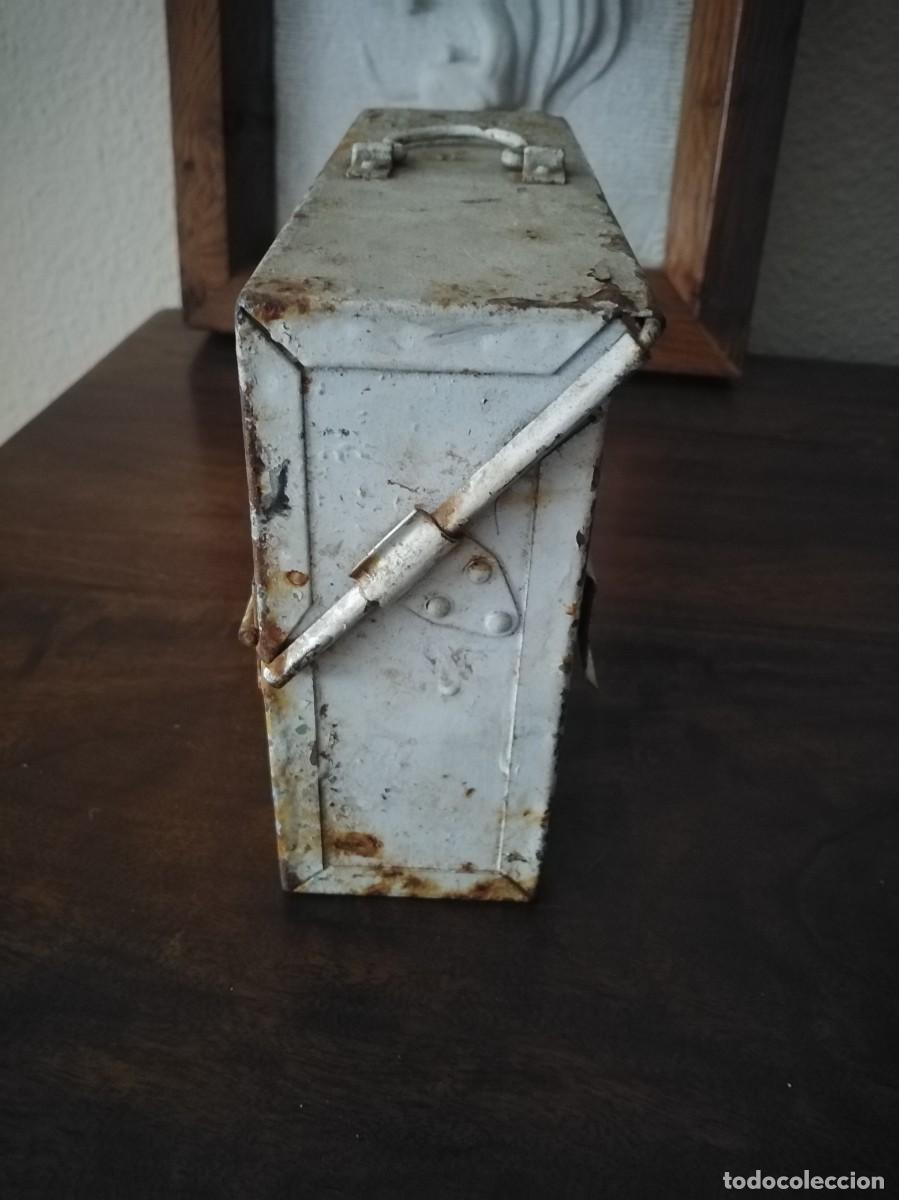 Militaria: Antigua Caja de municiones. Peque&ntilde;a. - Foto 3