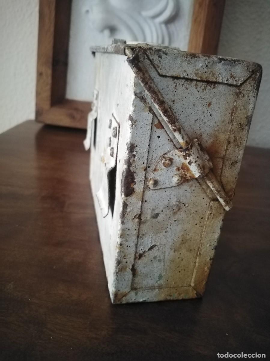 Militaria: Antigua Caja de municiones. Peque&ntilde;a. - Foto 5