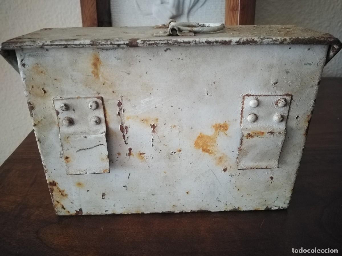 Militaria: Antigua Caja de municiones. Peque&ntilde;a. - Foto 6