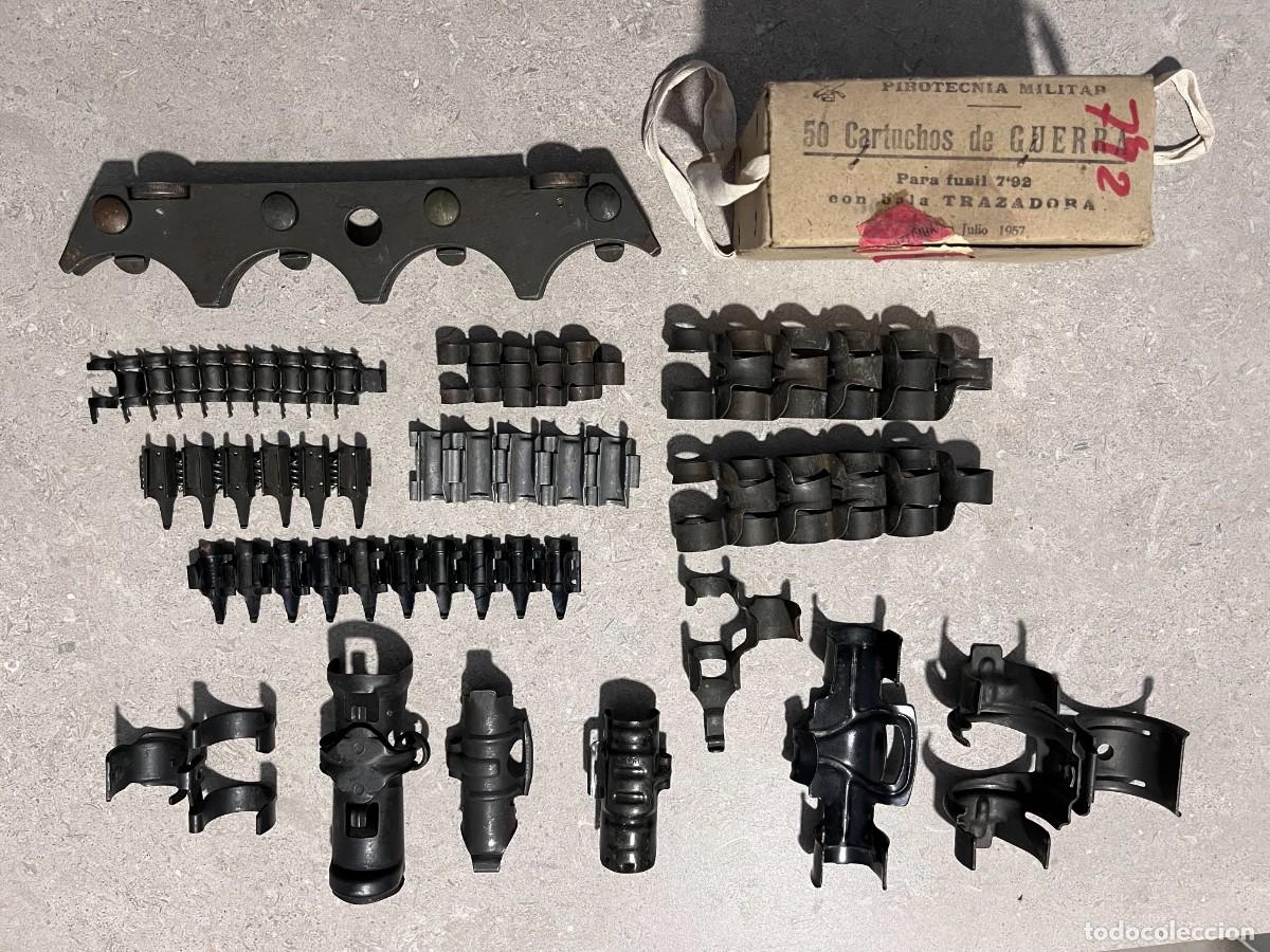Militaria: Lote de varios Eslabones de calibres diferentes entre 5,56x45 hasta 25x137.