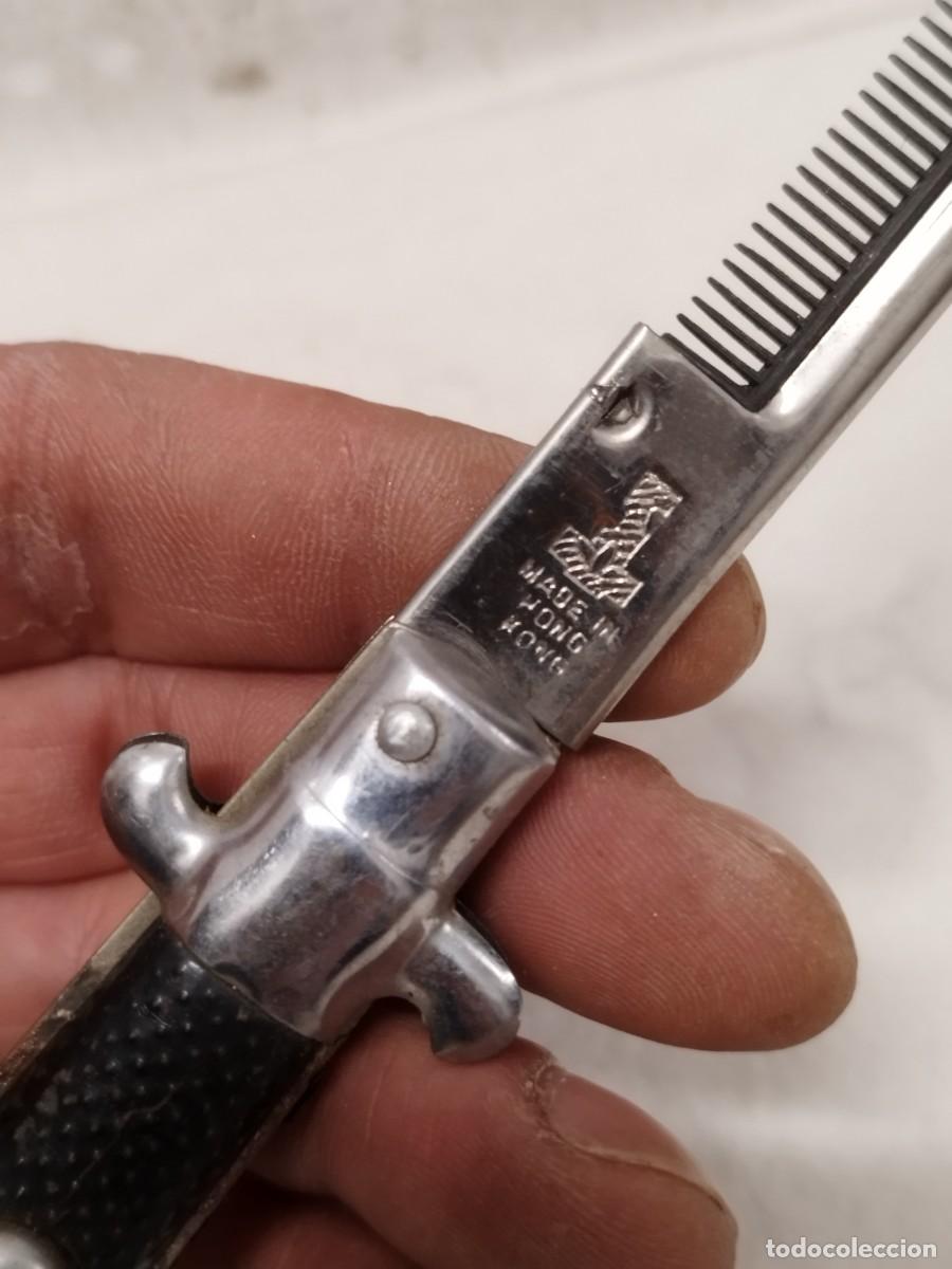 Militaria: Antiguo peine autom&aacute;tico de bolsillo. - Foto 4