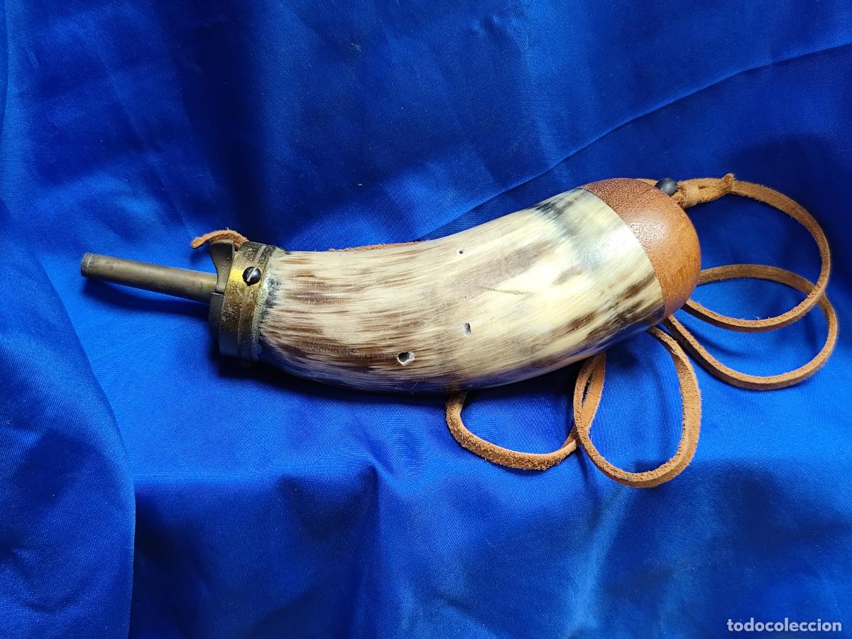 Militaria: antigua polvorera asta - Foto 1