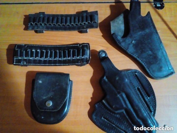 Militaria: FUNDAS PARA PISTOLAS , BALAS Y ESPOSAS - Foto 2