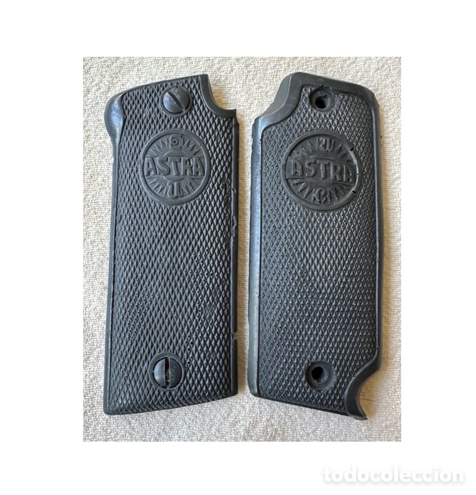 Militaria: Astra 400, cachas de recambio para la pistola.