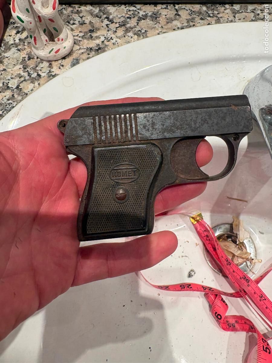 Militaria: Pistola Juguete Detonadora Komet 6 mm espantaperros, completa funciona, espanyaperroc espa&ntilde;ola