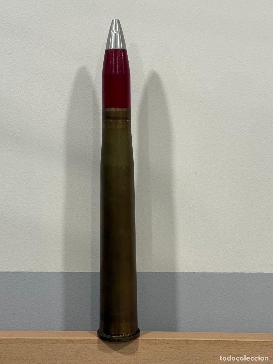 Militaria: Disparo 40mm L/60 Bofors Ejercicio lastrado antia&eacute;reo modelo temprano fabricado por la Baz&aacute;n.Inerte