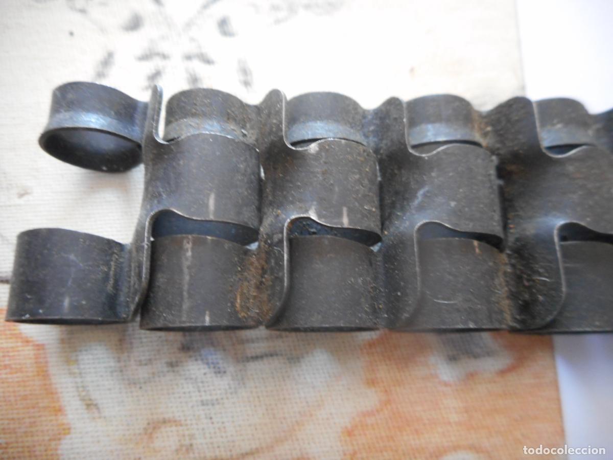 Militaria: lote de eslabones y peines - Foto 2