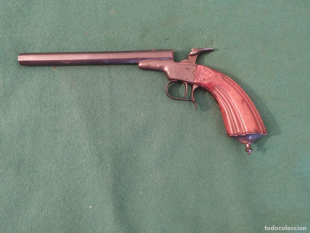 Militaria: Pistola de tiro al blanco, monotiro, calibre 5,5 mm de percusi&oacute;n anular.