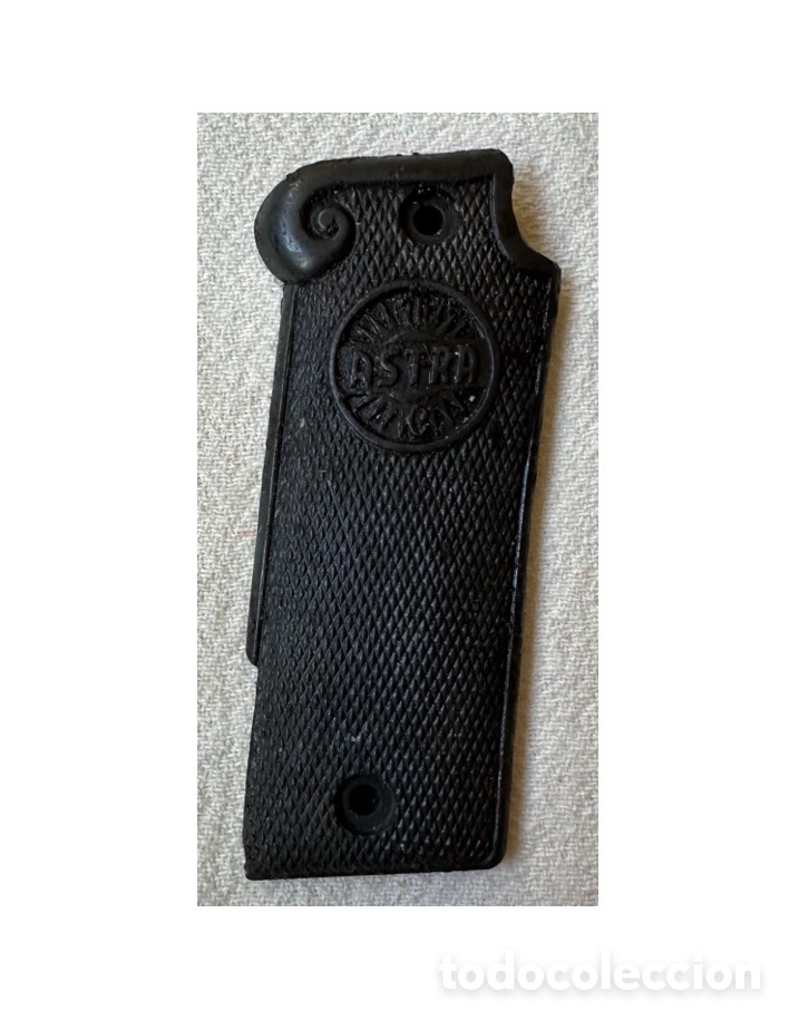 Military Antiques: Astra 400, cacha derecha de recambio para la pistola.
