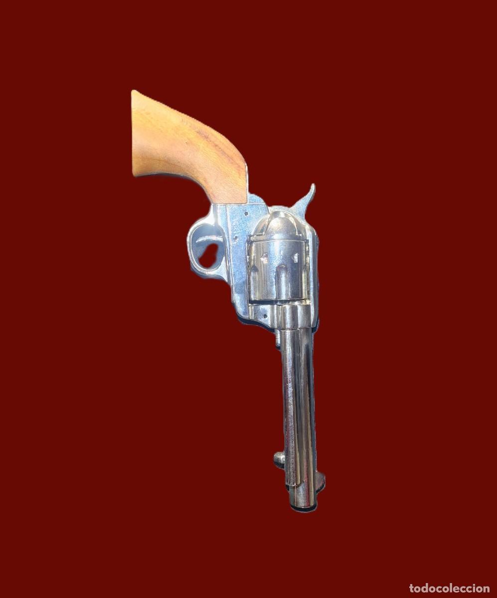 Militaria: Revolver r&eacute;plica Denix cromado