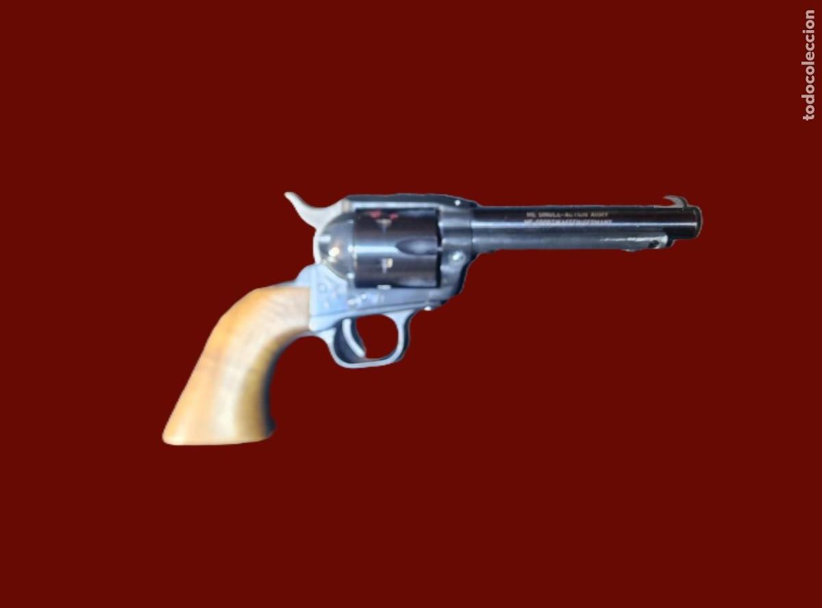 Militaria: Revolver r&eacute;plica PCP