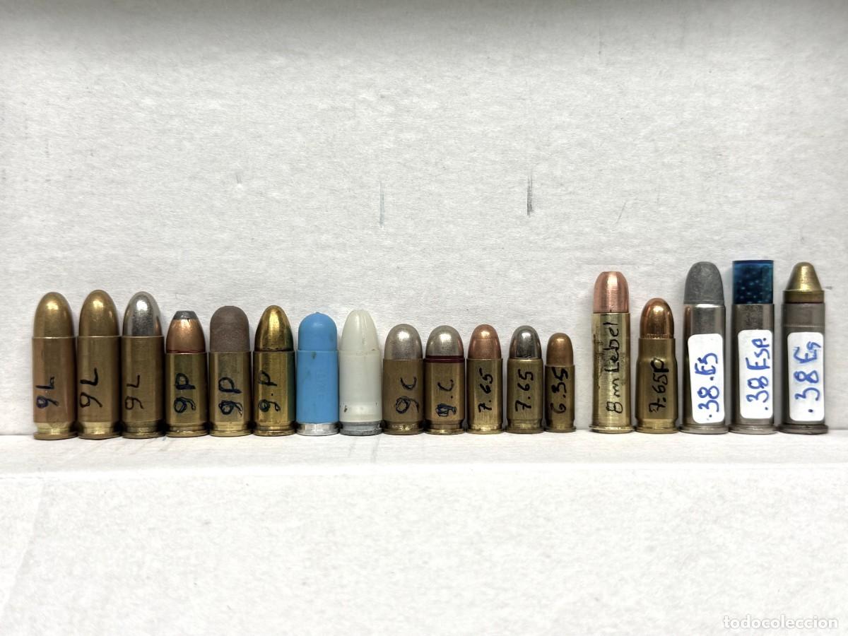 Militaria: Lote cartuchos diversos arma corta, todo inerte.