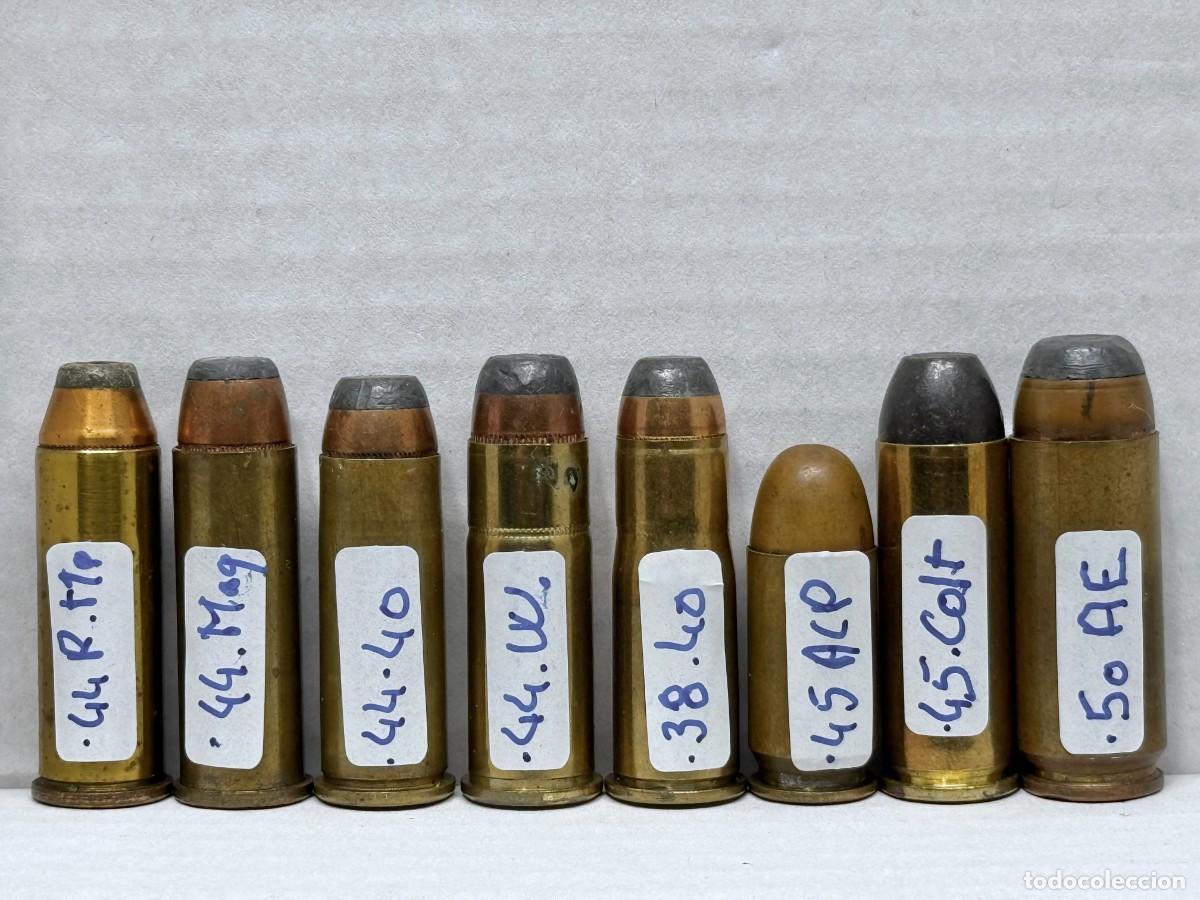 Militaria: Lote cartuchos diversos calibres armas cortas Inerte para colecci&oacute;n.