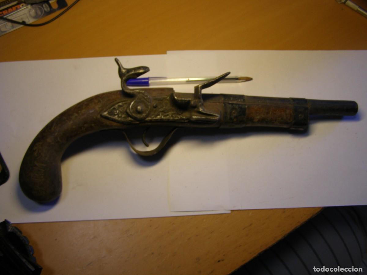 Militaria: Pistola antigua avancarga, r&eacute;plica vieja para teatro o cine. Ideal para recreaciones o espect&aacute;culos.