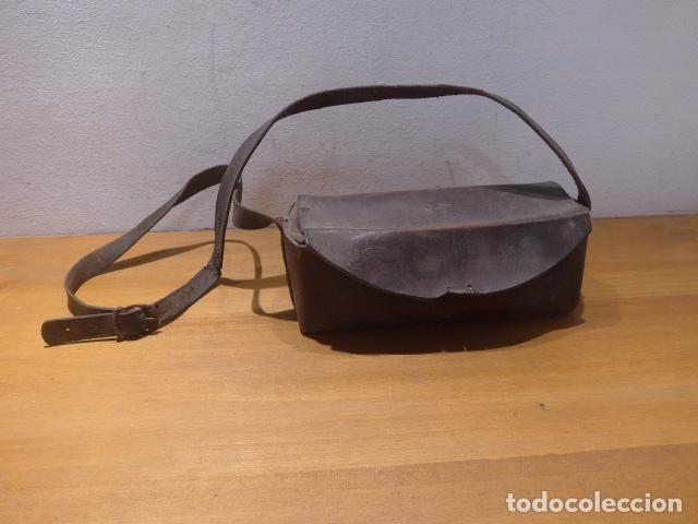 Militaria: Antigua gran cartuchera de cuero original de la Guerra de Cuba o Filipinas.