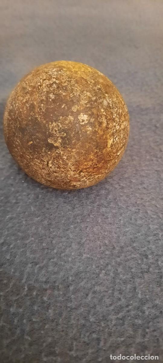 Militaria: ANTIGUA BALA DE HIERRO PARA CA&Ntilde;ON. APROXIMADAMENTE 0,935 KG. Y 6 CM DE DI&Aacute;METRO