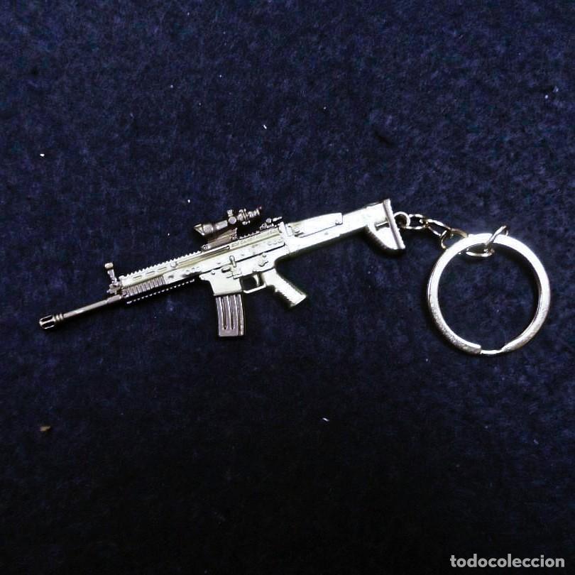 Militaria: MINI FUSIL DE ASALTO FN HERSTAL LLAVERO EN METAL. MED. 3 X 9-15-CMS