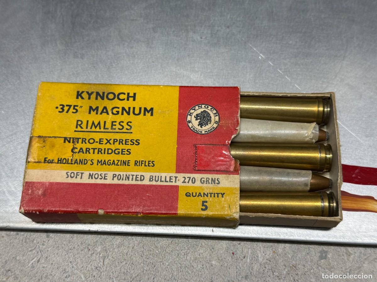 Militaria: Antigua Caja con 5 cartuchos del .375 H&H Magnum Nitro Express KYNOCH para caza Africana INERTES