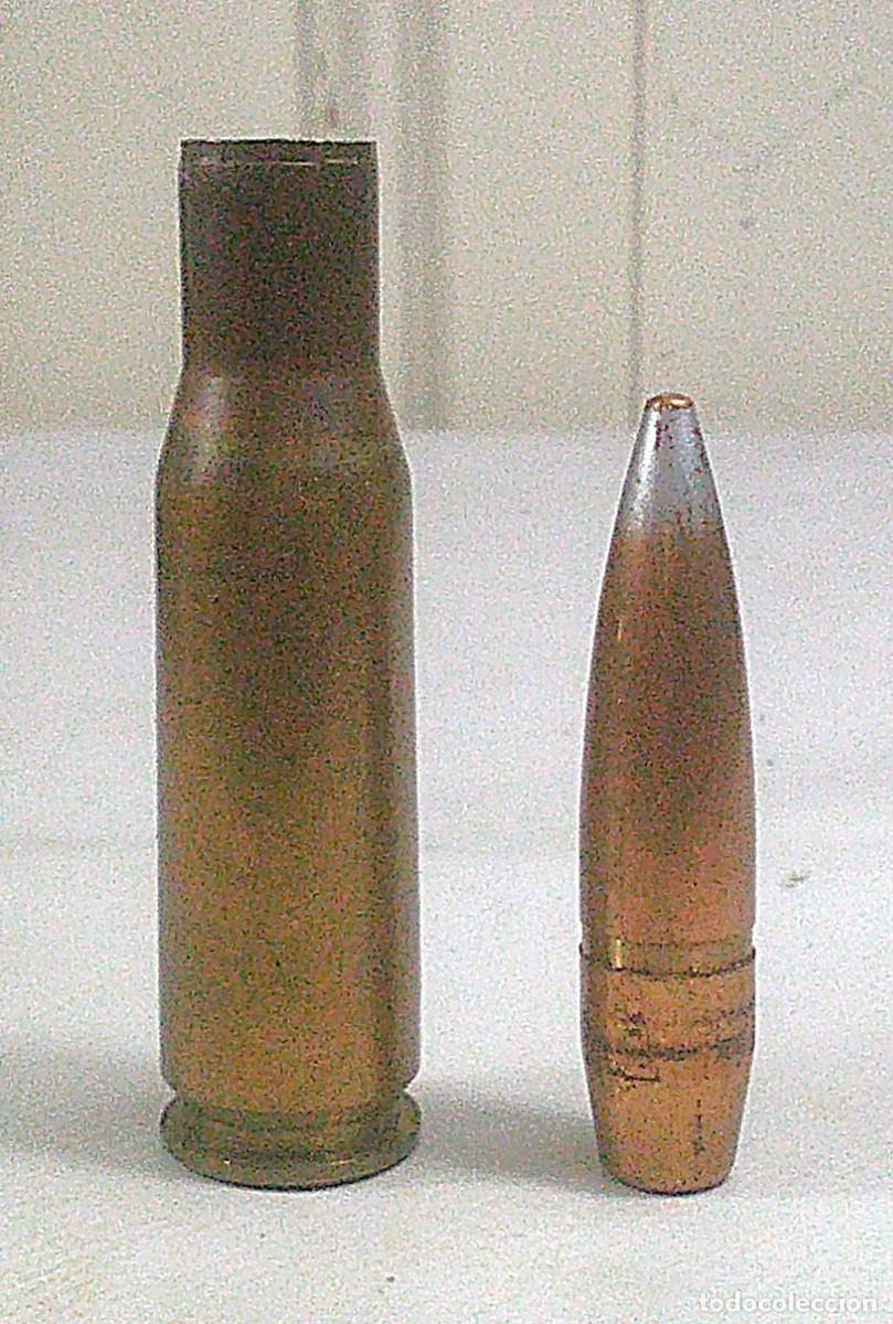 Militaria: CARTUCHO SE&Ntilde;ALADOR SB DE 12,7X76 12,7 X 76 SPOTTER PARA EL FUSIL AUXILIAR DE CAL 50 12,7 MM SB 1975