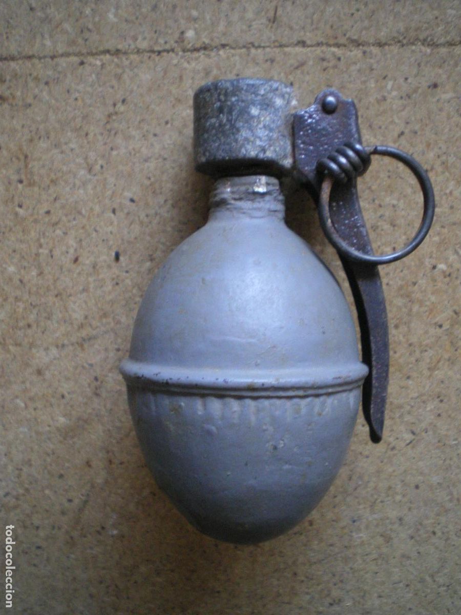 Militaria: GRANADA OFENSIVA B-3 BOLA DE CAMA, GUERRA CIVIL, INERTE